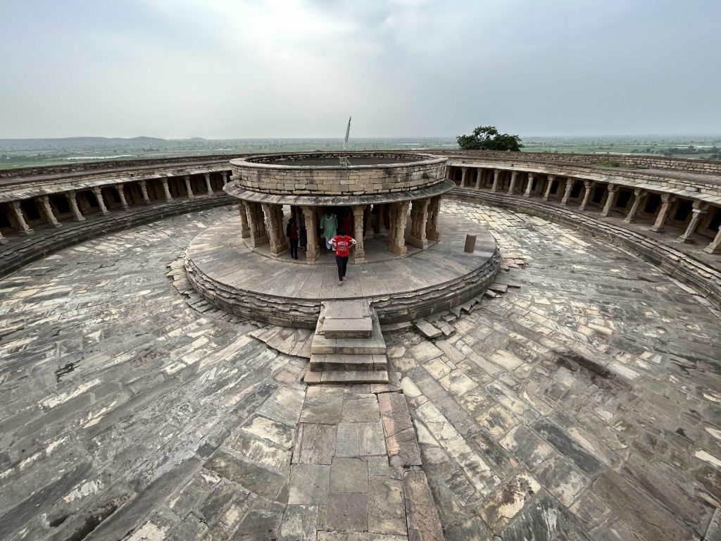 Chausath Yogini Temple, Sihoniya